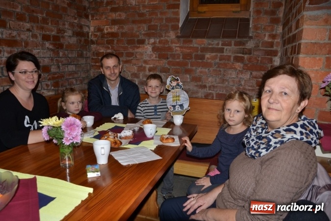 Zdjęcie w galerii na portalu naszraciborz.pl: Bieńkowice: św. Marcin z wielkim hukiem wiadomości z regionu