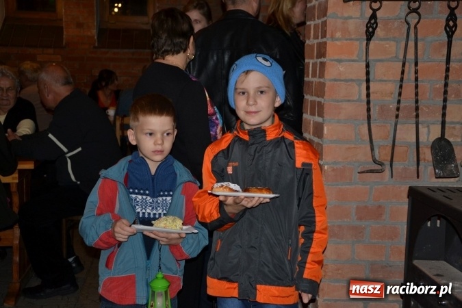 Zdjęcie w galerii na portalu naszraciborz.pl: Bieńkowice: św. Marcin z wielkim hukiem wiadomości z regionu