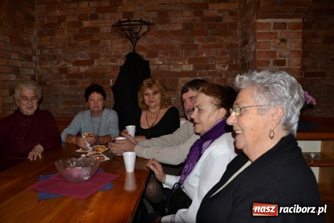 Zdjęcie w galerii na portalu naszraciborz.pl: Bieńkowice: św. Marcin z wielkim hukiem wiadomości z regionu