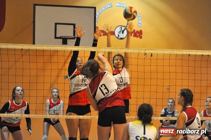 Zdjęcie w galerii na portalu naszraciborz.pl: W Krzanowicach siatkarki walczyły o puchar starosty wiadomości z regionu