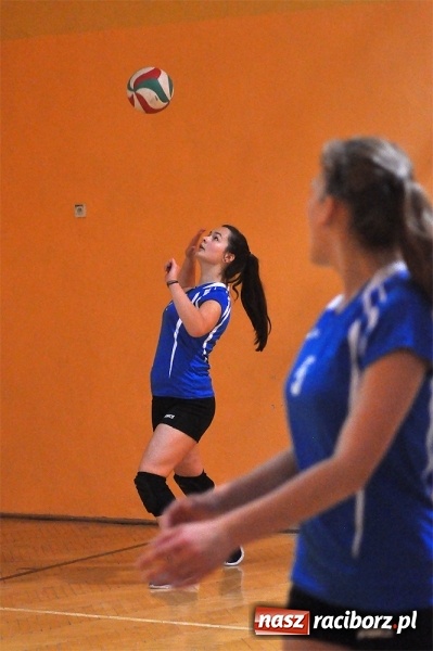Zdjęcie w galerii na portalu naszraciborz.pl: W Krzanowicach siatkarki walczyły o puchar starosty wiadomości z regionu