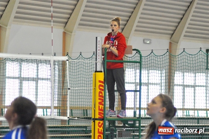 Zdjęcie w galerii na portalu naszraciborz.pl: W Krzanowicach siatkarki walczyły o puchar starosty wiadomości z regionu