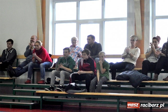 Zdjęcie w galerii na portalu naszraciborz.pl: W Krzanowicach siatkarki walczyły o puchar starosty wiadomości z regionu