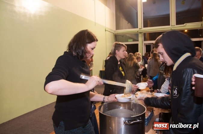 Zdjęcie w galerii na portalu naszraciborz.pl: W Kuźni Raciborskiej święty Marcin promował… profilaktykę zdrowotną mężczyzn wiadomości z regionu