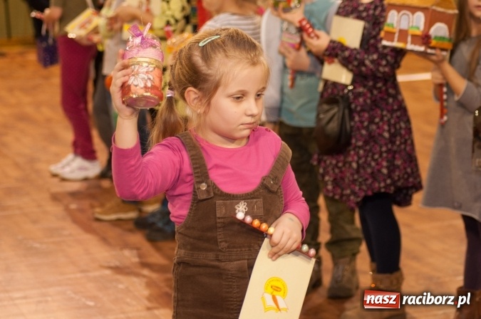Zdjęcie w galerii na portalu naszraciborz.pl: W Kuźni Raciborskiej święty Marcin promował… profilaktykę zdrowotną mężczyzn wiadomości z regionu