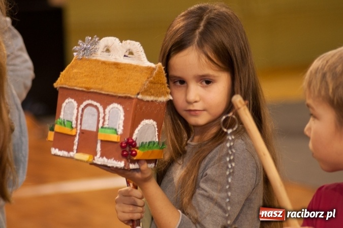 Zdjęcie w galerii na portalu naszraciborz.pl: W Kuźni Raciborskiej święty Marcin promował… profilaktykę zdrowotną mężczyzn wiadomości z regionu