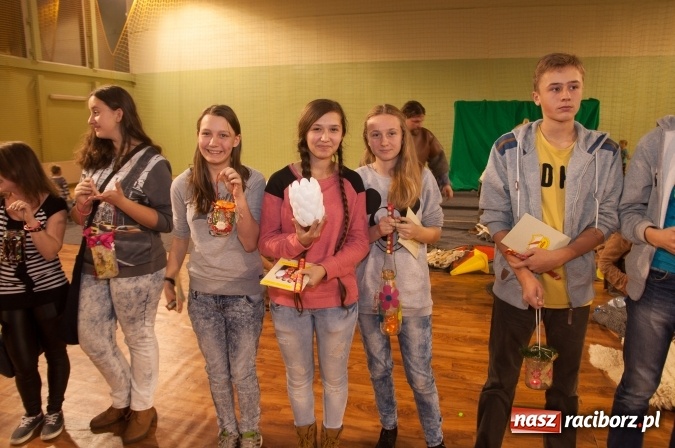 Zdjęcie w galerii na portalu naszraciborz.pl: W Kuźni Raciborskiej święty Marcin promował… profilaktykę zdrowotną mężczyzn wiadomości z regionu