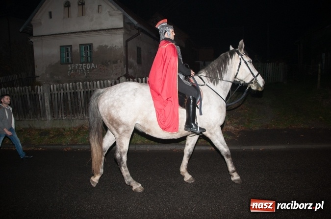 Zdjęcie w galerii na portalu naszraciborz.pl: Święty Marcin w Markowicach – nabożeństwo, procesja, przedstawienie i… rogale! wiadomości z regionu