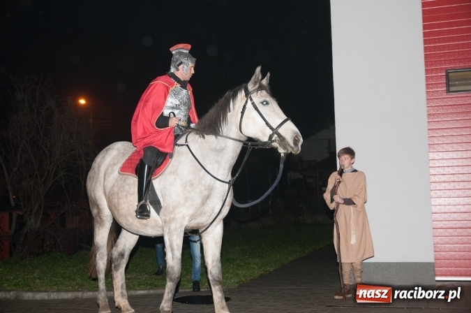 Zdjęcie w galerii na portalu naszraciborz.pl: Święty Marcin w Markowicach – nabożeństwo, procesja, przedstawienie i… rogale! wiadomości z regionu