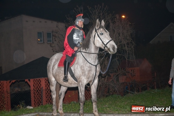 Zdjęcie w galerii na portalu naszraciborz.pl: Święty Marcin w Markowicach – nabożeństwo, procesja, przedstawienie i… rogale! wiadomości z regionu
