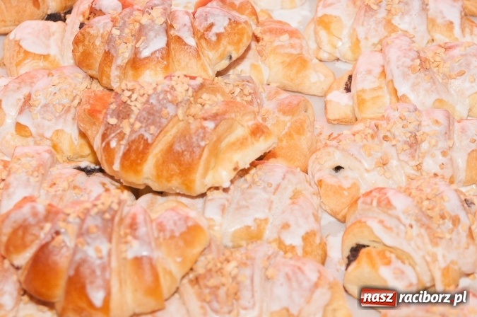 Zdjęcie w galerii na portalu naszraciborz.pl: Święty Marcin w Markowicach – nabożeństwo, procesja, przedstawienie i… rogale! wiadomości z regionu