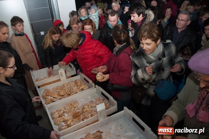 Zdjęcie w galerii na portalu naszraciborz.pl: Święty Marcin w Markowicach – nabożeństwo, procesja, przedstawienie i… rogale! wiadomości z regionu