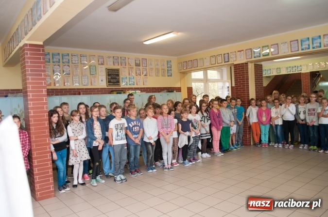 Zdjęcie w galerii na portalu naszraciborz.pl: Lekcja patriotyzmu dla najmłodszych – Narodowe Święto Niepodległości w Szkole Podstawowej nr 18 wiadomości z regionu
