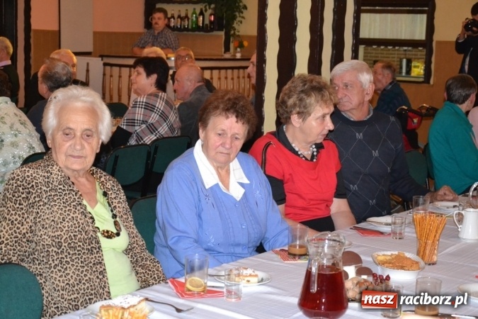 Zdjęcie w galerii na portalu naszraciborz.pl: Jesienny pociąg pełen seniorów!  wiadomości z regionu