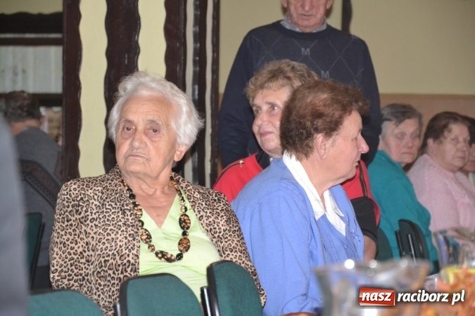 Zdjęcie w galerii na portalu naszraciborz.pl: Jesienny pociąg pełen seniorów!  wiadomości z regionu