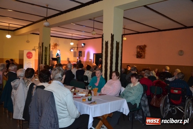 Zdjęcie w galerii na portalu naszraciborz.pl: Jesienny pociąg pełen seniorów!  wiadomości z regionu