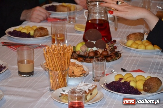 Zdjęcie w galerii na portalu naszraciborz.pl: Jesienny pociąg pełen seniorów!  wiadomości z regionu