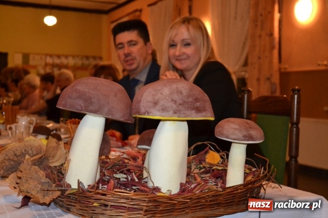 Zdjęcie w galerii na portalu naszraciborz.pl: Jesienny pociąg pełen seniorów!  wiadomości z regionu