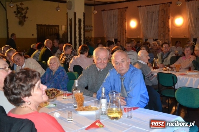 Zdjęcie w galerii na portalu naszraciborz.pl: Jesienny pociąg pełen seniorów!  wiadomości z regionu