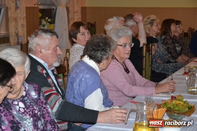 Zdjęcie w galerii na portalu naszraciborz.pl: Jesienny pociąg pełen seniorów!  wiadomości z regionu