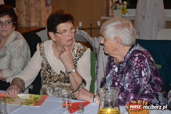 Zdjęcie w galerii na portalu naszraciborz.pl: Jesienny pociąg pełen seniorów!  wiadomości z regionu