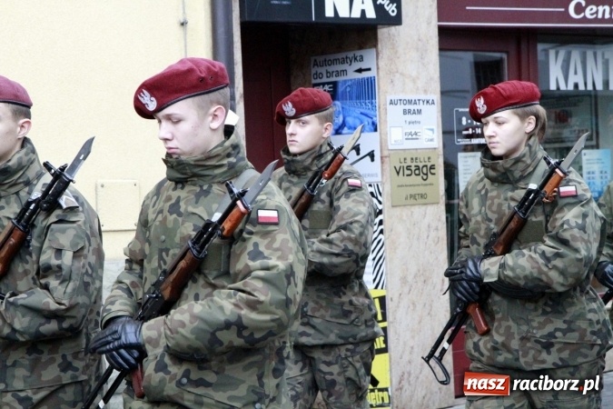 Zdjęcie w galerii na portalu naszraciborz.pl: Uczniowie ZSOMS na rybnickich obchodach Święta Niepodległości  wiadomości z regionu