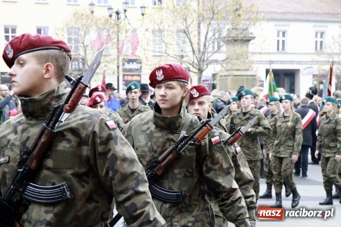Zdjęcie w galerii na portalu naszraciborz.pl: Uczniowie ZSOMS na rybnickich obchodach Święta Niepodległości  wiadomości z regionu