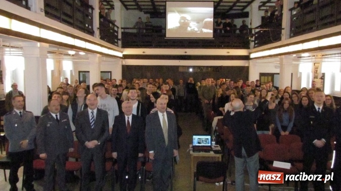 Zdjęcie w galerii na portalu naszraciborz.pl: Za Polskę życiem i zdrowiem ryzykowano nie tylko dawno temu… Współcześni bohaterowie są wśród nas  wiadomości z regionu
