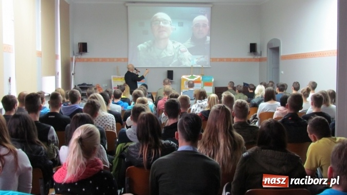 Zdjęcie w galerii na portalu naszraciborz.pl: Za Polskę życiem i zdrowiem ryzykowano nie tylko dawno temu… Współcześni bohaterowie są wśród nas  wiadomości z regionu