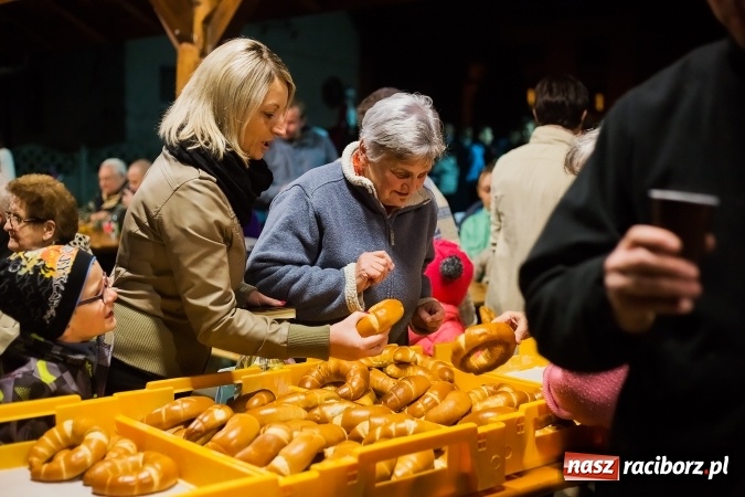 Zdjęcie w galerii na portalu naszraciborz.pl: Święty Marcin na koniu w Owsiszczach wiadomości z regionu