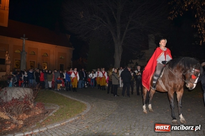Zdjęcie w galerii na portalu naszraciborz.pl: Święty Marcin i pyszne rogale w Tworkowie wiadomości z regionu