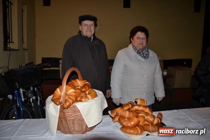 Zdjęcie w galerii na portalu naszraciborz.pl: Święty Marcin i pyszne rogale w Tworkowie wiadomości z regionu