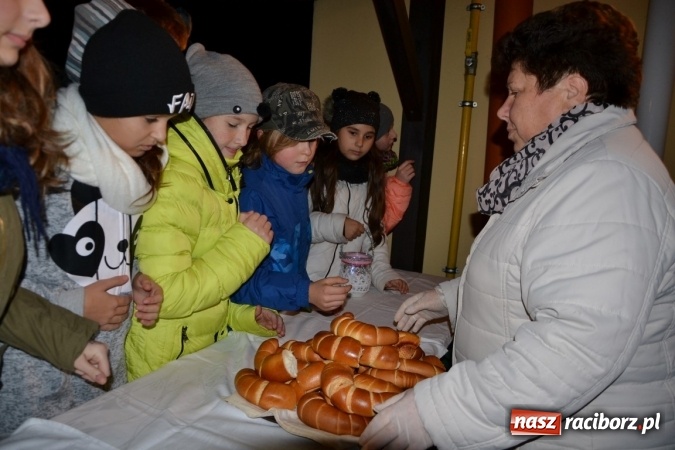 Zdjęcie w galerii na portalu naszraciborz.pl: Święty Marcin i pyszne rogale w Tworkowie wiadomości z regionu