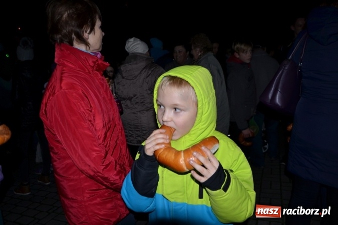 Zdjęcie w galerii na portalu naszraciborz.pl: Święty Marcin i pyszne rogale w Tworkowie wiadomości z regionu
