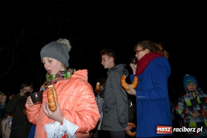 Zdjęcie w galerii na portalu naszraciborz.pl: Święty Marcin i pyszne rogale w Tworkowie wiadomości z regionu
