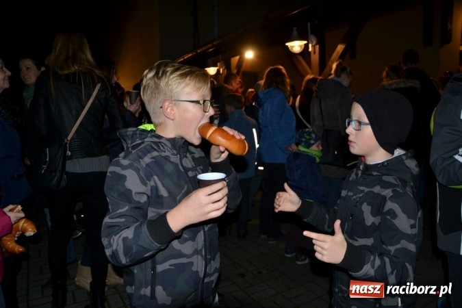 Zdjęcie w galerii na portalu naszraciborz.pl: Święty Marcin i pyszne rogale w Tworkowie wiadomości z regionu