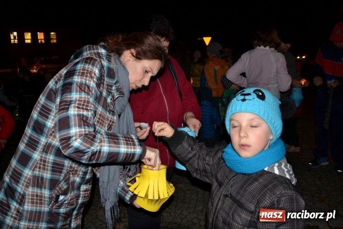 Zdjęcie w galerii na portalu naszraciborz.pl: W Krzyżanowicach ze świętym Marcinem i lampionami wiadomości z regionu