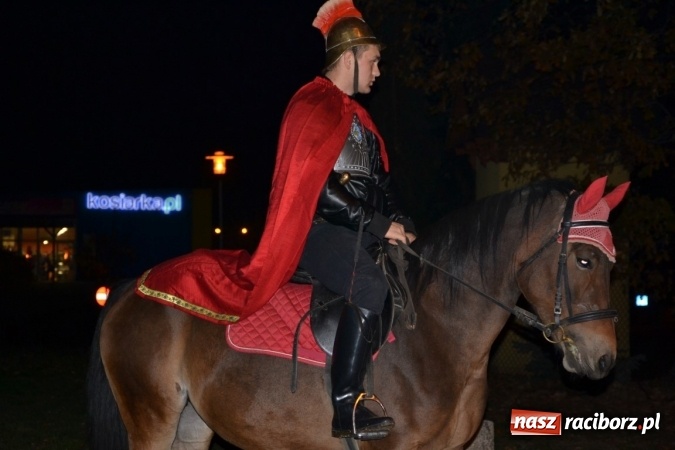 Zdjęcie w galerii na portalu naszraciborz.pl: W Krzyżanowicach ze świętym Marcinem i lampionami wiadomości z regionu