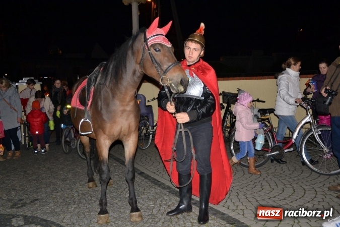 Zdjęcie w galerii na portalu naszraciborz.pl: W Krzyżanowicach ze świętym Marcinem i lampionami wiadomości z regionu