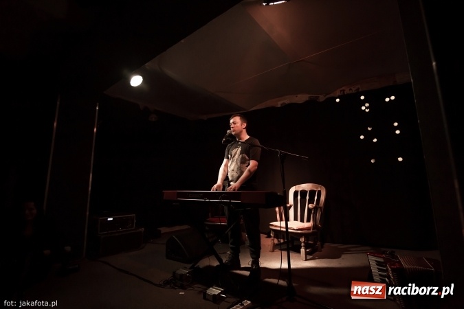 Zdjęcie w galerii na portalu naszraciborz.pl: Czesław śpiewa, czyli Mozil na Końcu Świata wiadomości z regionu