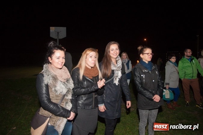 Zdjęcie w galerii na portalu naszraciborz.pl: Od kościoła do katolickiej szkoły – święty Marcin wędrował po Sudole wiadomości z regionu