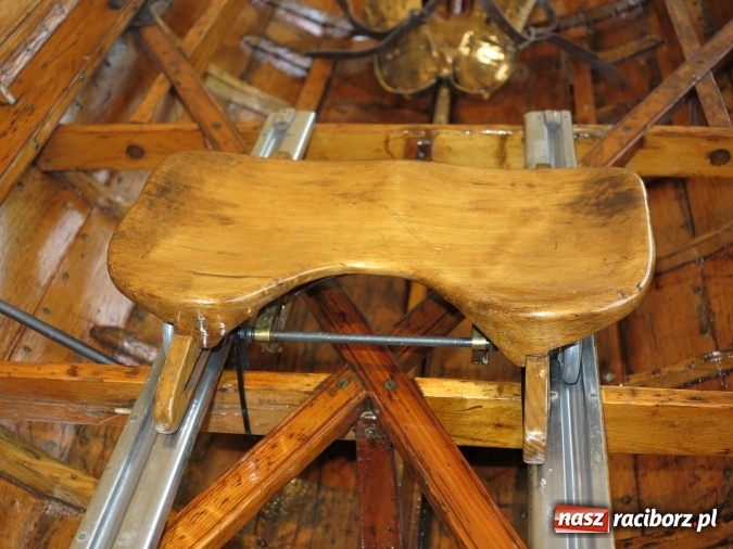 Zdjęcie w galerii na portalu naszraciborz.pl: Podpisanie porozumienia i otwarcie wystawy łodzi historycznej z 1929 roku w H2Ostróg wiadomości z regionu