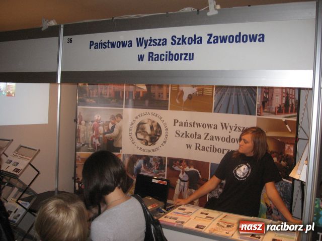 Zdjęcie w galerii na portalu naszraciborz.pl: PWSZ w Salonach Maturzystów wiadomości z regionu