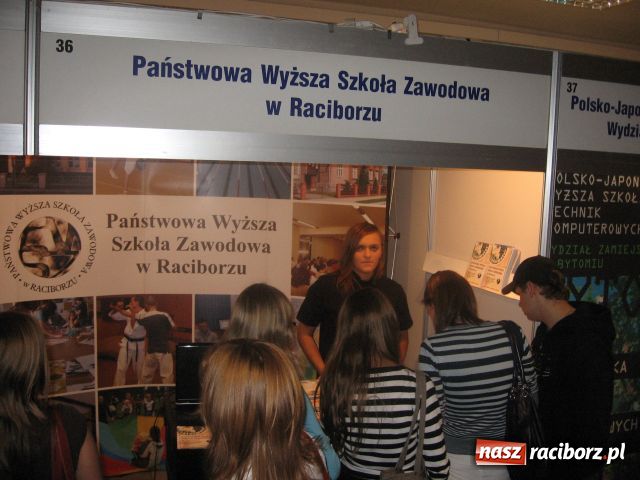 Zdjęcie w galerii na portalu naszraciborz.pl: PWSZ w Salonach Maturzystów wiadomości z regionu