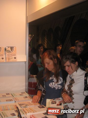 Zdjęcie w galerii na portalu naszraciborz.pl: PWSZ w Salonach Maturzystów wiadomości z regionu