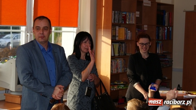 Zdjęcie w galerii na portalu naszraciborz.pl: Obowiązki czytelnika traktować z powagą… przyrzekamy!  wiadomości z regionu