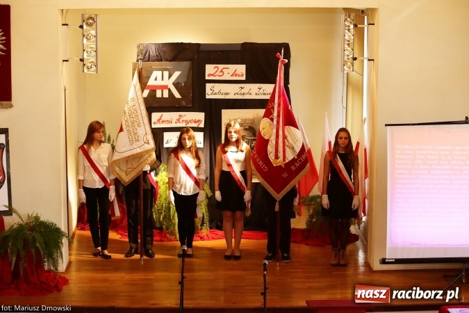 Zdjęcie w galerii na portalu naszraciborz.pl: Z szacunku dla Polski niepodległej wiadomości z regionu