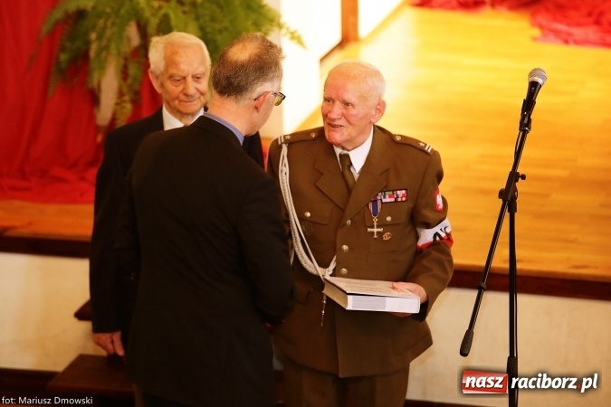Zdjęcie w galerii na portalu naszraciborz.pl: Z szacunku dla Polski niepodległej wiadomości z regionu