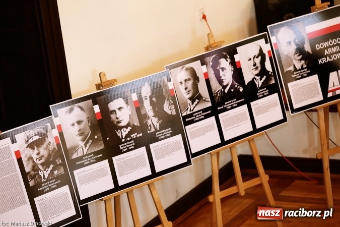 Zdjęcie w galerii na portalu naszraciborz.pl: Z szacunku dla Polski niepodległej wiadomości z regionu