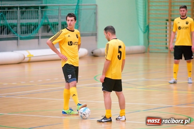 Zdjęcie w galerii na portalu naszraciborz.pl: HLPN: Pechowy piątek debiutantów I ligi wiadomości z regionu